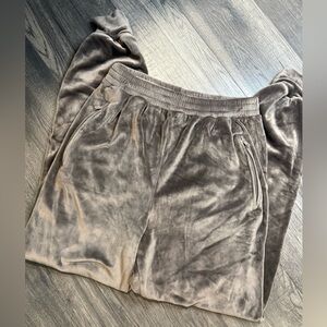 Skims | Velour Joggers